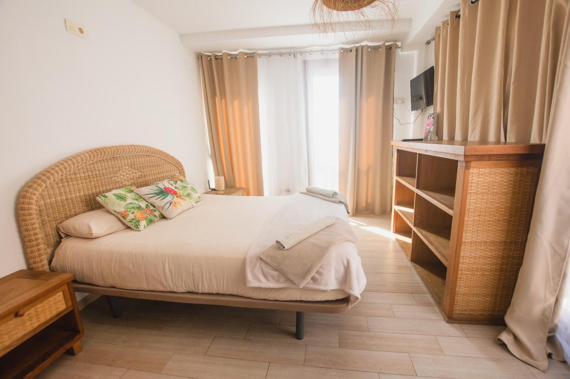 Banana Beach Patacona Rooms Альборайя Экстерьер фото